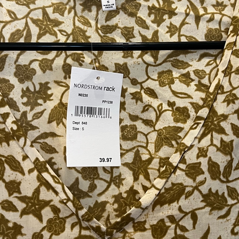Madewell Floral, V Neck Top - Picture 3 of 3